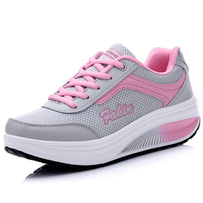 Chaussures de voyage et sport pour femmes